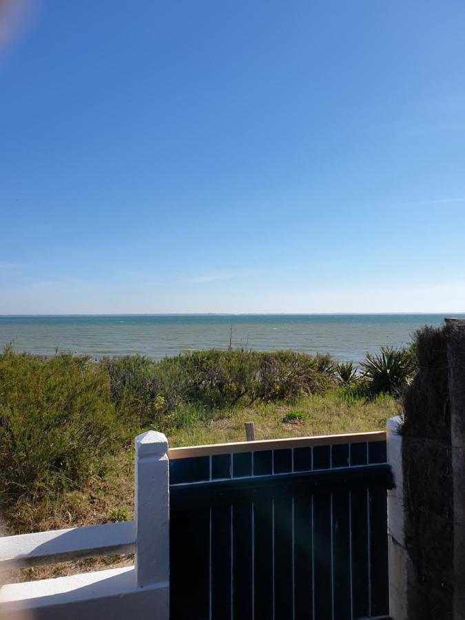 Pousse Le Portail Et Pose Toi Sur La Plage Noirmoutier-en-l'Ile Exteriér fotografie